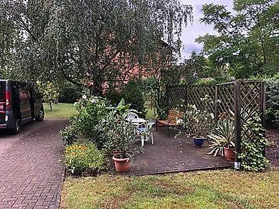 2 Raum Mit Parkplatz *